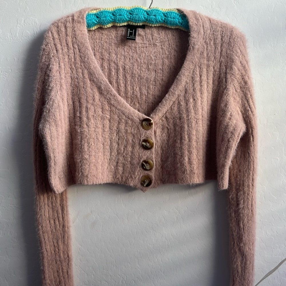 Forever 21 fuzzy pink cropped cardigan
